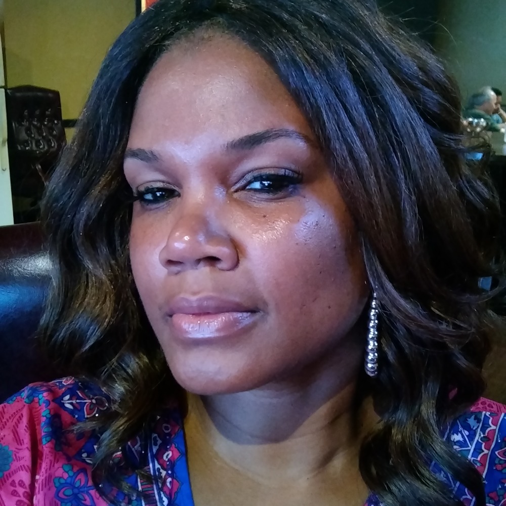 Meet your Posher, Lakishia